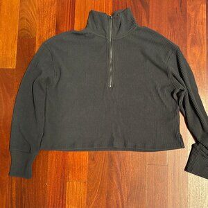 Abercrombie & Fitch cropped muted black ribbed long sleeve top